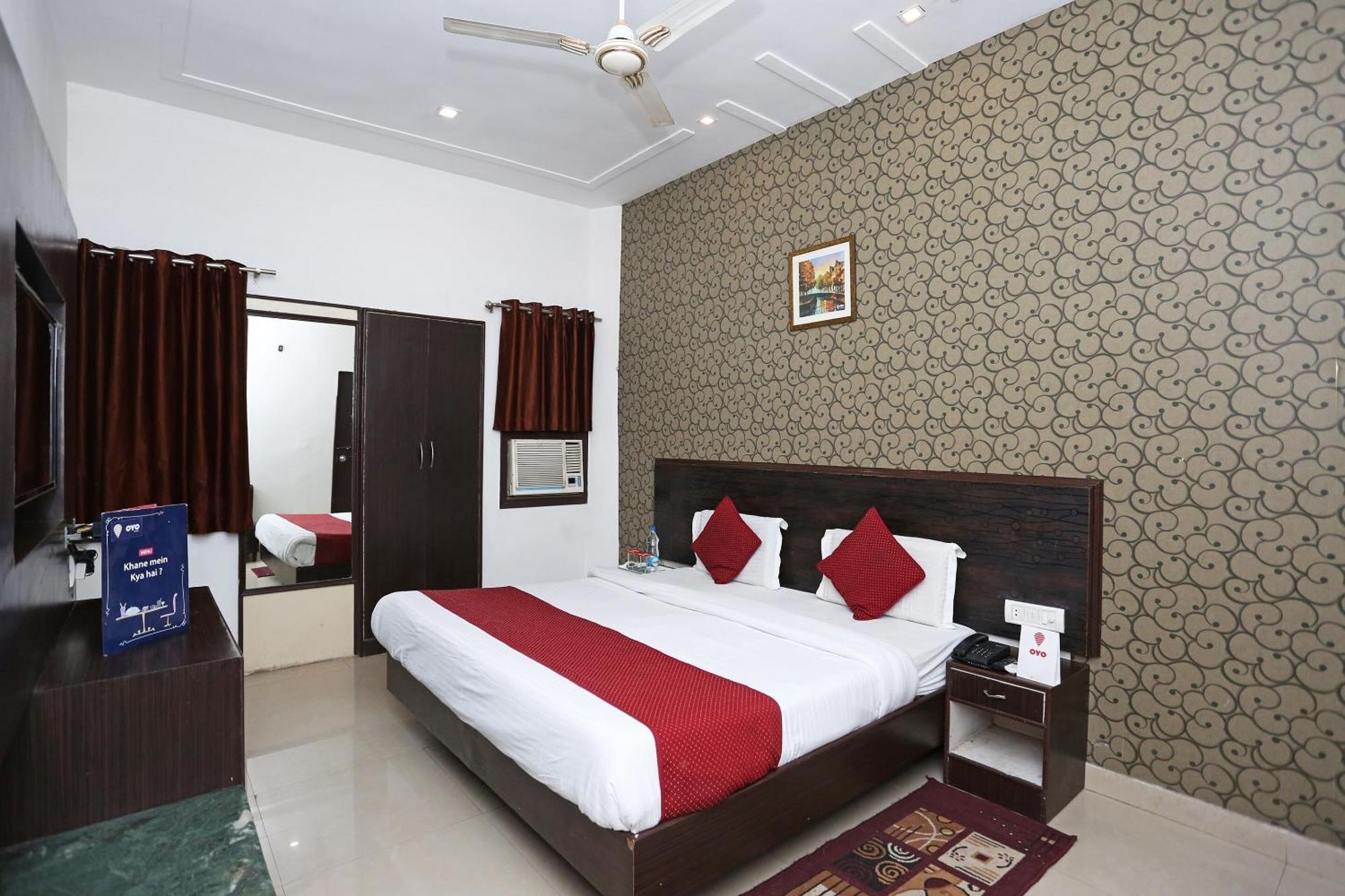 Hotel O Kanha Continental Агра Екстер'єр фото