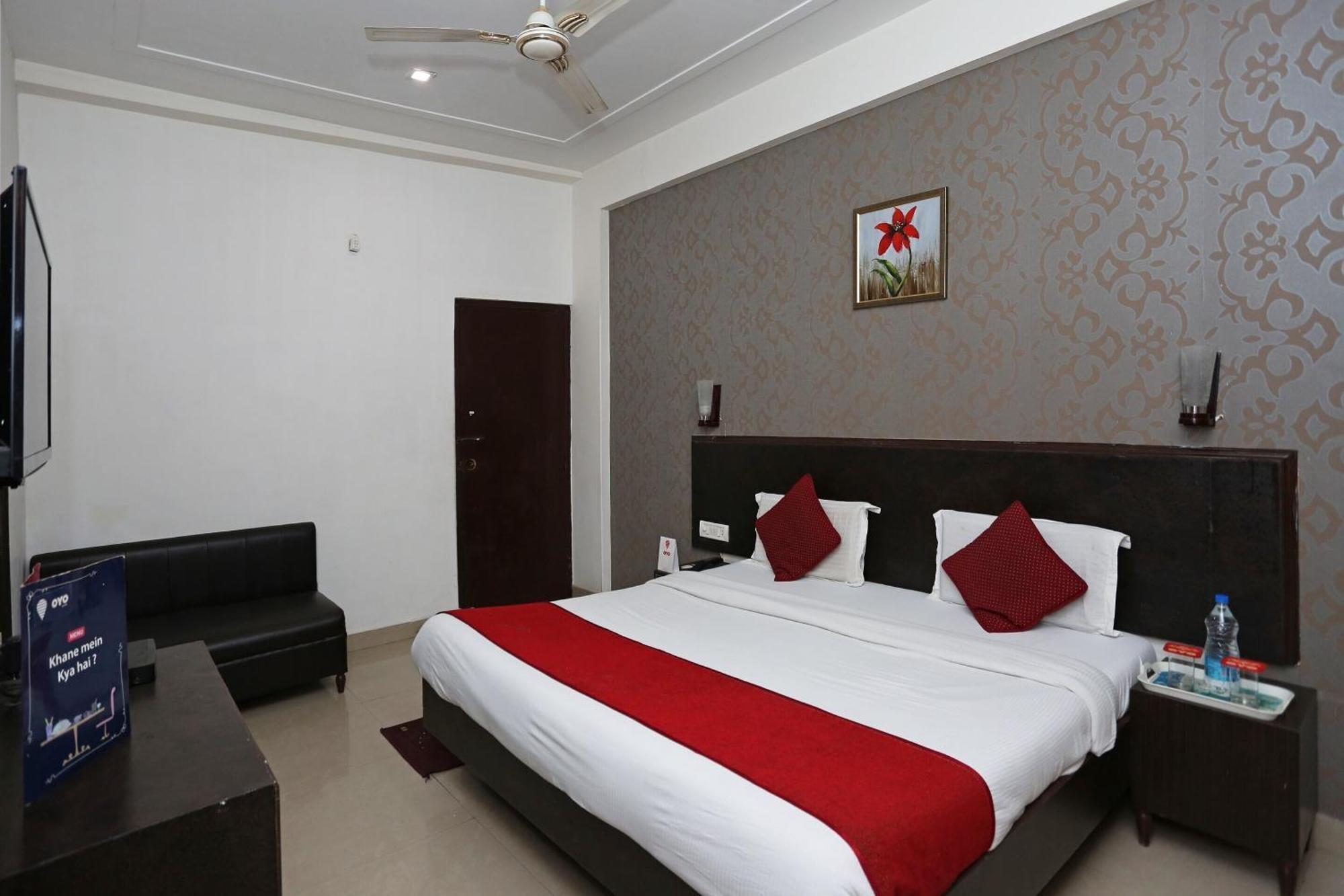 Hotel O Kanha Continental Агра Екстер'єр фото