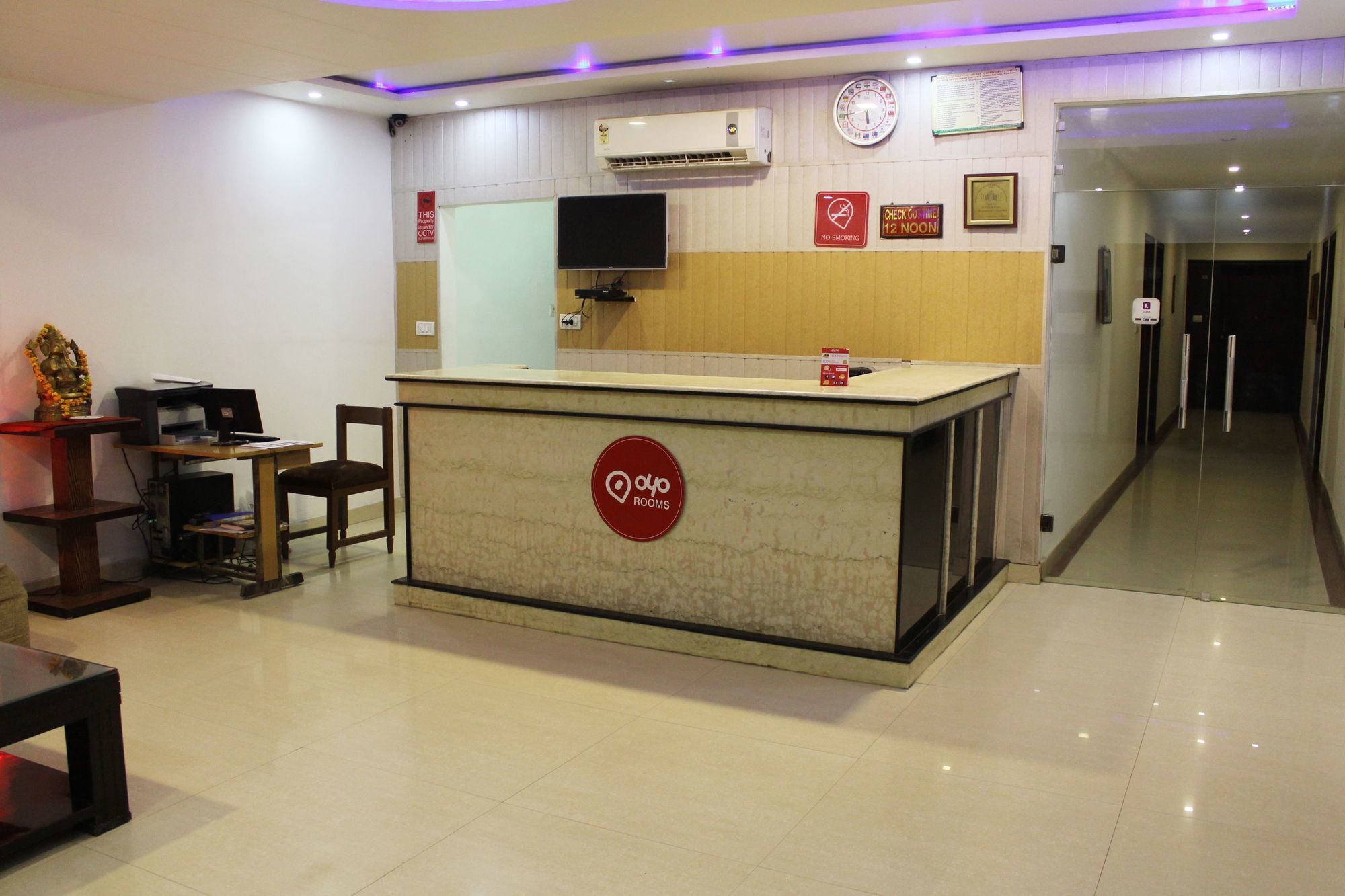Hotel O Kanha Continental Агра Екстер'єр фото